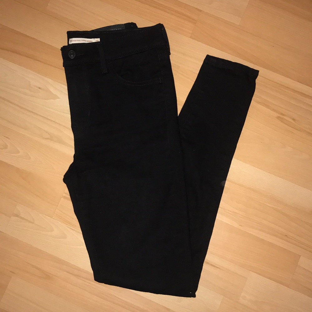 Levi’s 720 High Rise Super Skinny size 28